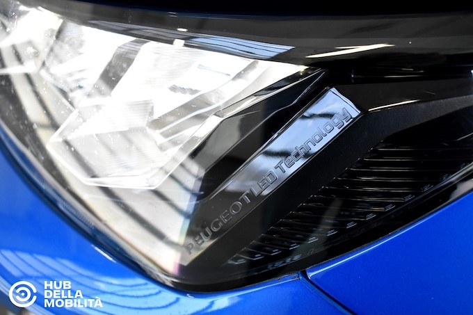 PEUGEOT 2008 PureTech 130 S&S EAT8 Allure Pack